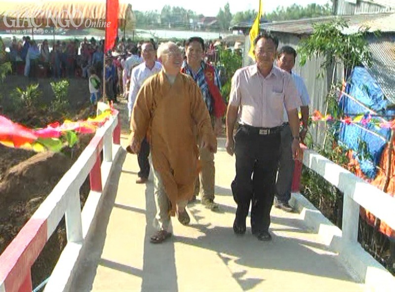 Khanh thanh cau Hiep Binh.jpg