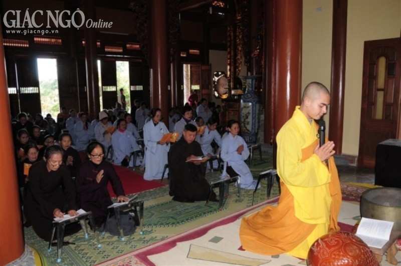 Thanh Hóa: Gần 200 Phật tử dự tu "ngày an lạc" ảnh 2 1 nong cong 1.jpg