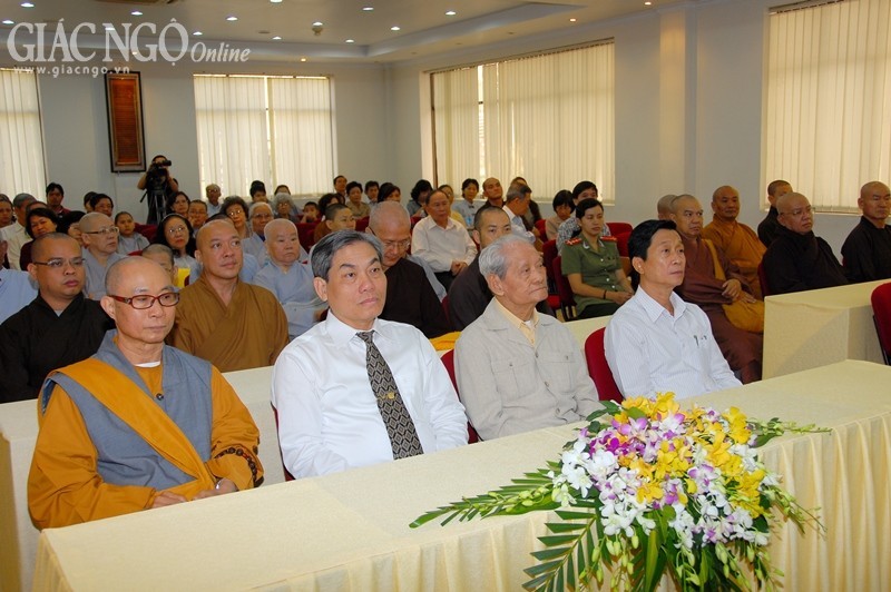 Buổi họp mặt mừng Giác Ngộ tuổi 38: Xúc động! ảnh 4 1kyniem03.jpg