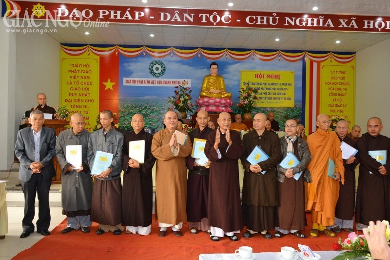 PG TP.Đà Nẵng tổng kết hoạt động Phât sự năm 2013 ảnh 4 anh 7.jpg