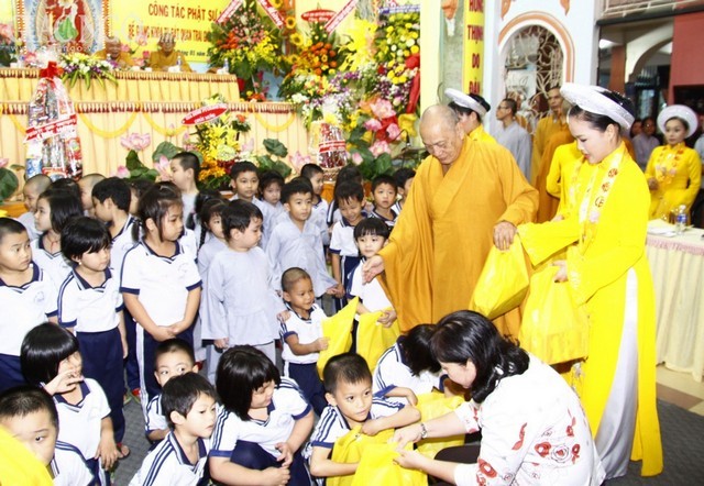 Thủ tướng tặng bằng khen HT.Thích Thanh Sơn ảnh 7 vgiang14.jpg