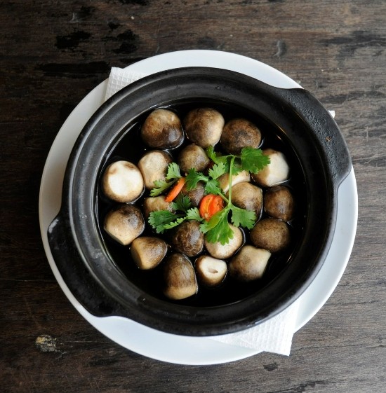 8. Nấm rơm kho.JPG