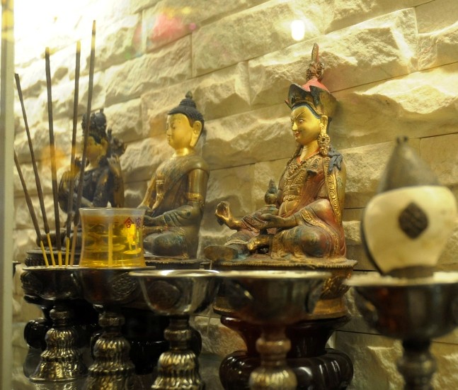 Nhà hàng chay Vajra - Không gian Tạng giữa Sài Gòn ảnh 1 08.jpg