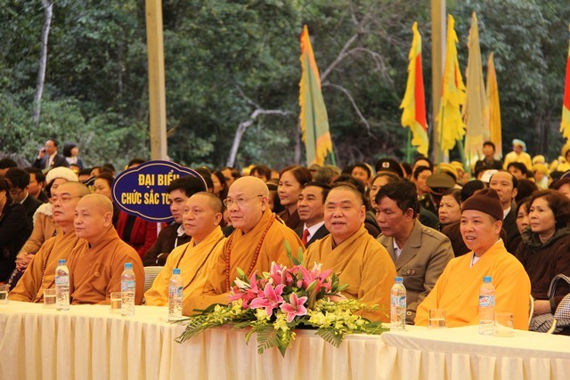 Chùm ảnh ghi từ Hội xuân Yên Tử 2014 ảnh 2 yen tu 2.jpg