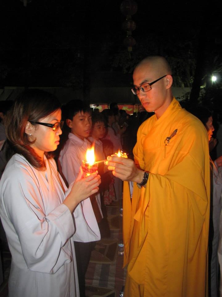1.000 người về chùa Phước Viên đốt nến cầu nguyện ảnh 2 1 phuoc vien 4.jpg