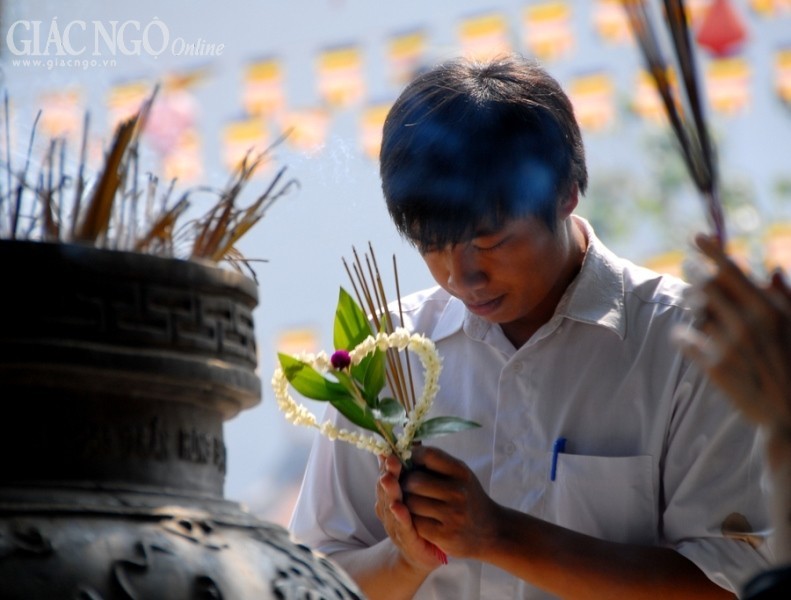 Chùm ảnh: Rằm tháng Giêng dâng nén tâm hương ảnh 15 BTN_0038.jpg