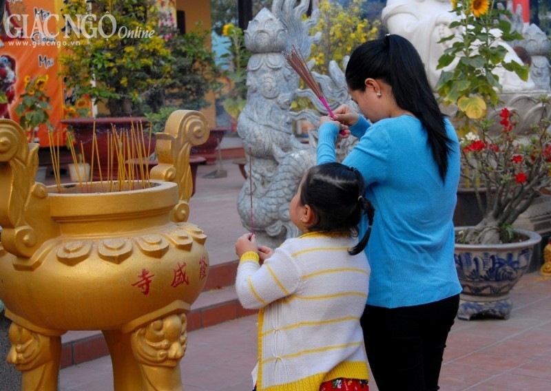 Chùm ảnh: Rằm tháng Giêng dâng nén tâm hương ảnh 10 BTN_0083.jpg