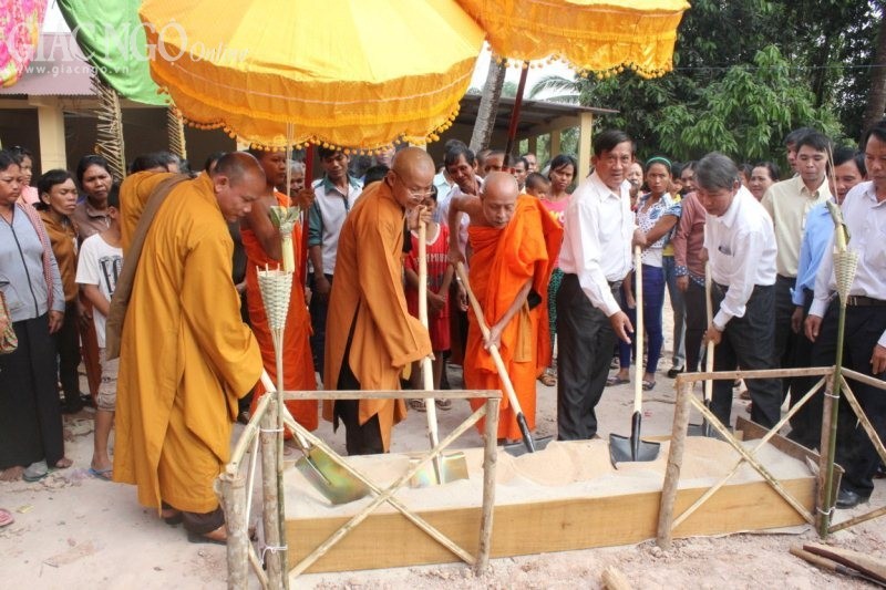 Chùa Chùng Rụt đặt đá xây giảng đường ảnh 8 hoang kha 8.jpg