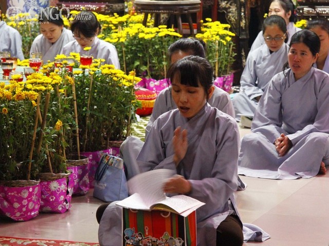 Chùm ảnh: Đêm Nguyên tiêu đi chùa lễ Phật, tụng kinh ảnh 7 _MG_3983.jpg