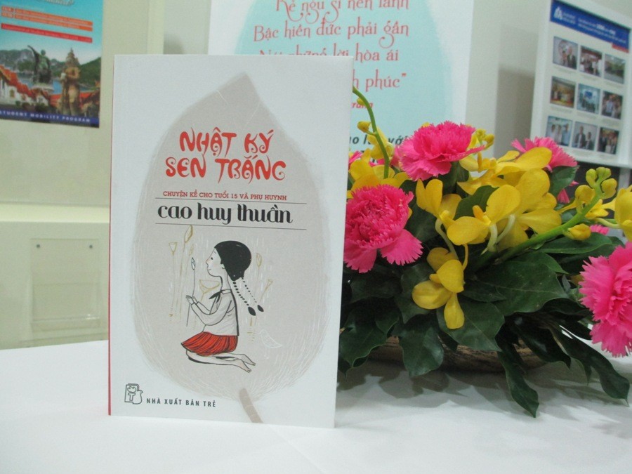 Trải lòng xung quanh "Nhật ký sen trắng" của GS.Cao Huy Thuần ảnh 4 nhatkysentrang2.jpg