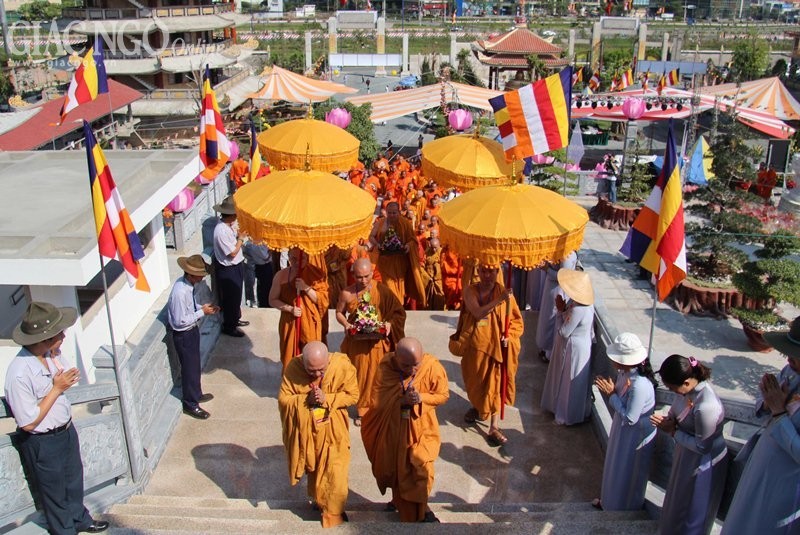 PG Nam tông tưởng niệm Đức Tổ sư Minh Đăng Quang ảnh 6 1 nam tong 2.jpg