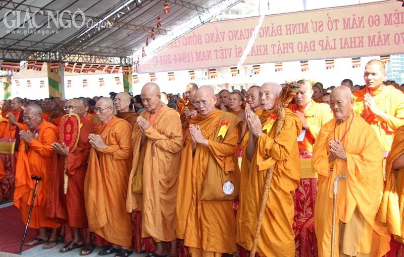 PG Nam tông tưởng niệm Đức Tổ sư Minh Đăng Quang ảnh 13 1 nam tong 3.jpg