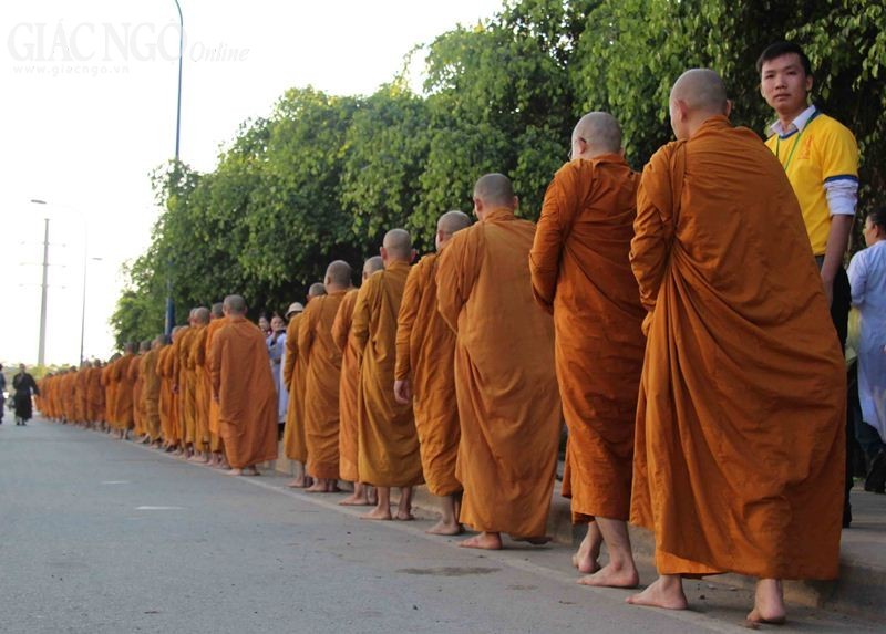 Hơn 1.500 Tăng Ni Hệ phái Khất sĩ trì bình khất thực ảnh 11 1 giang20.jpg