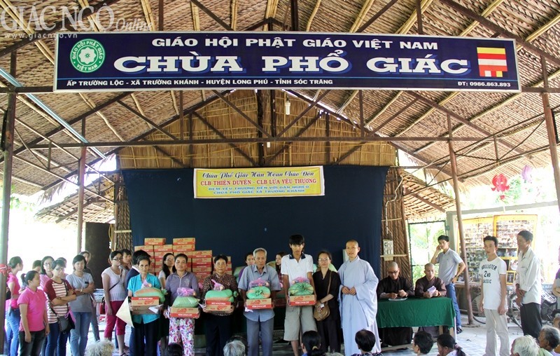 CLB Thiện Duyên tặng quà ở Sóc Trăng ảnh 1 Image00002.jpg