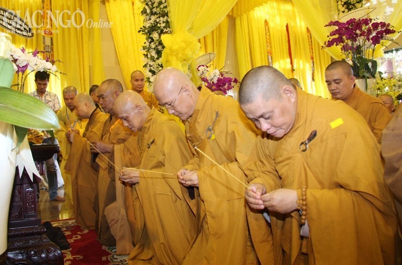 Tới 16g chiều 31-3, đã có 500 đoàn viếng tang ảnh 13 1 chieu31.jpg