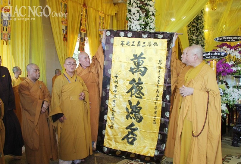 Tới 16g chiều 31-3, đã có 500 đoàn viếng tang ảnh 8 1 chieu39.jpg