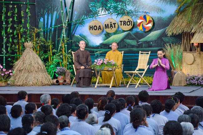 1 phi nhung 3.jpg