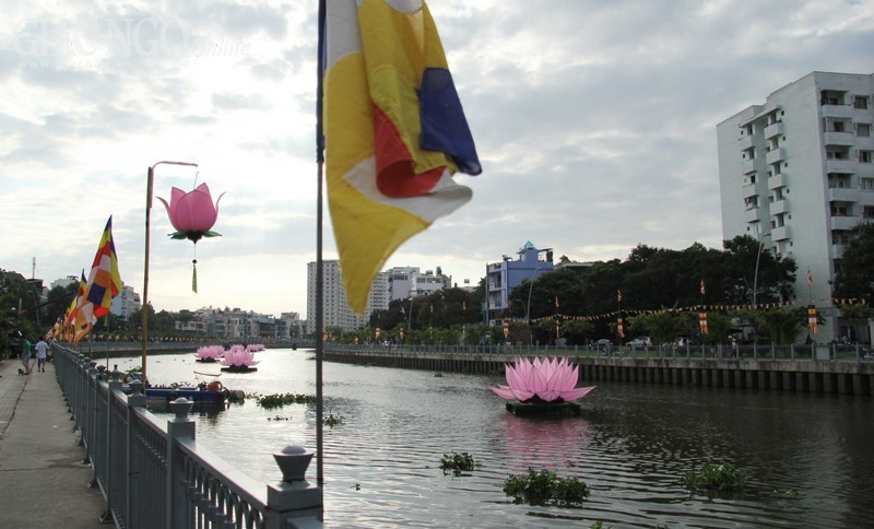 khong khi phat dan (10).jpg