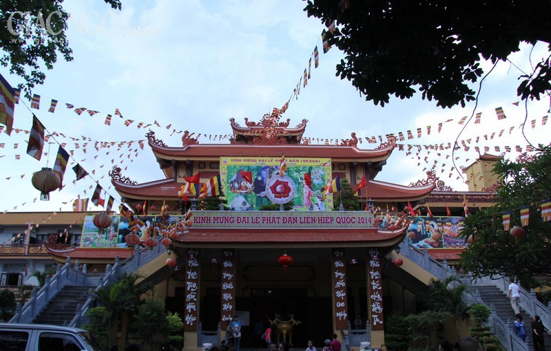 khong khi phat dan (2).jpg