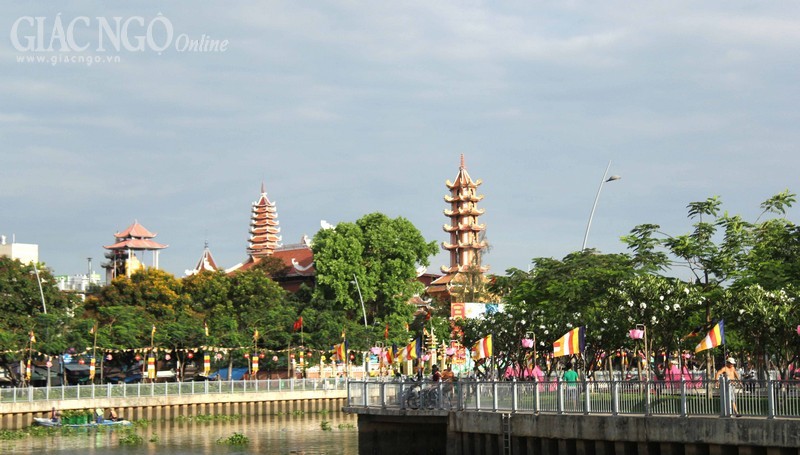 khong khi phat dan (20).jpg