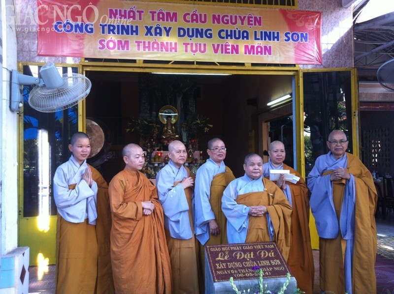 TP.HCM: Lễ đặt đá xây dựng chùa Linh Sơn ảnh 4 IMG_6494.jpg