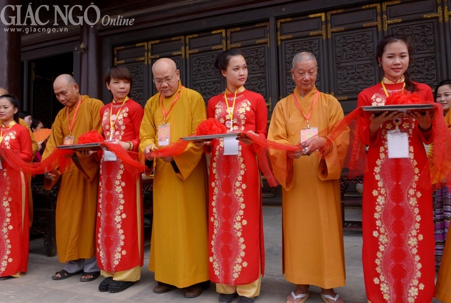 Khai mạc triển lãm văn hoá mỹ thuật mừng Vesak ảnh 3 BTN_0312.jpg