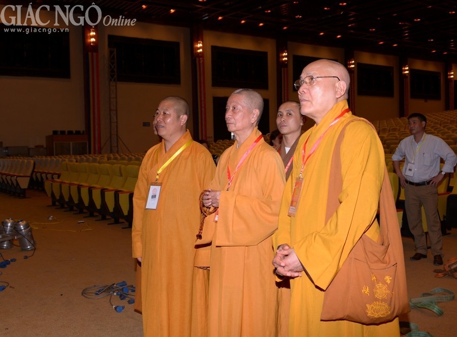 Khai mạc triển lãm văn hoá mỹ thuật mừng Vesak ảnh 12 BTN_0348.jpg