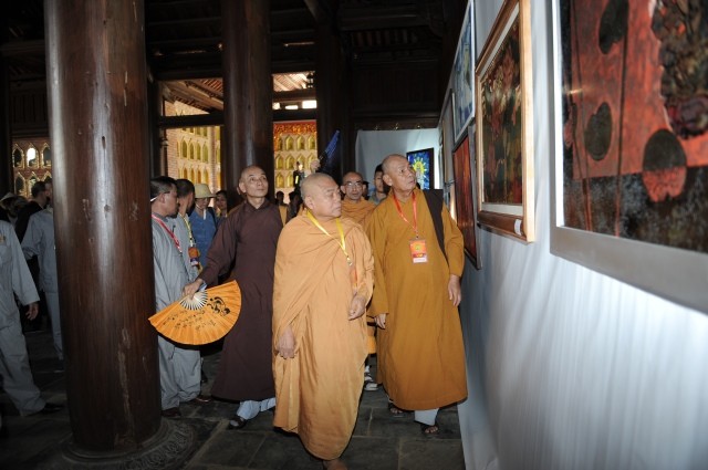 Khai mạc triển lãm văn hoá mỹ thuật mừng Vesak ảnh 5 undv 1.jpg