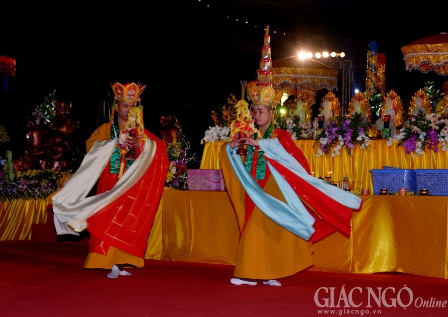 Vesak 2014: Cầu quốc thái dân an theo nghi lễ 3 miền ảnh 23 BTN_0404.jpg