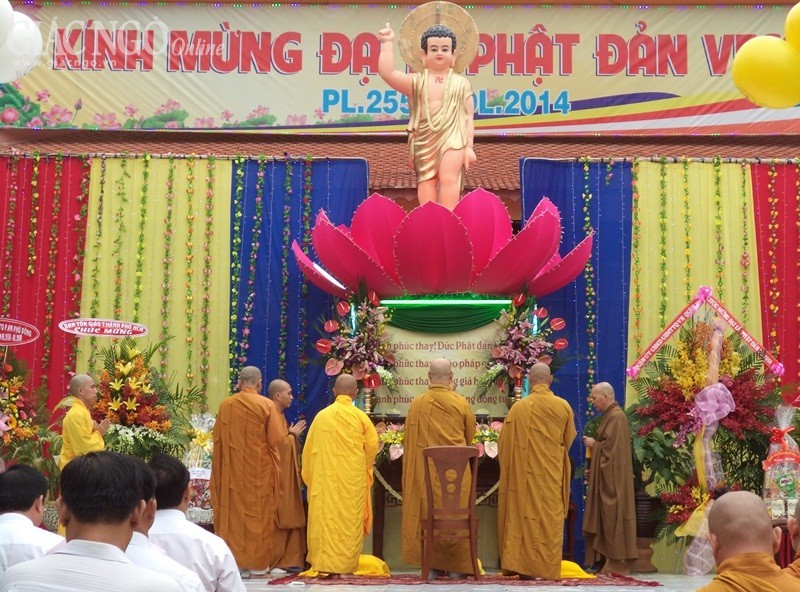 TP.HCM: PG Q.12 trang nghiêm tổ chức Phật đản ảnh 6 co htr7.jpg