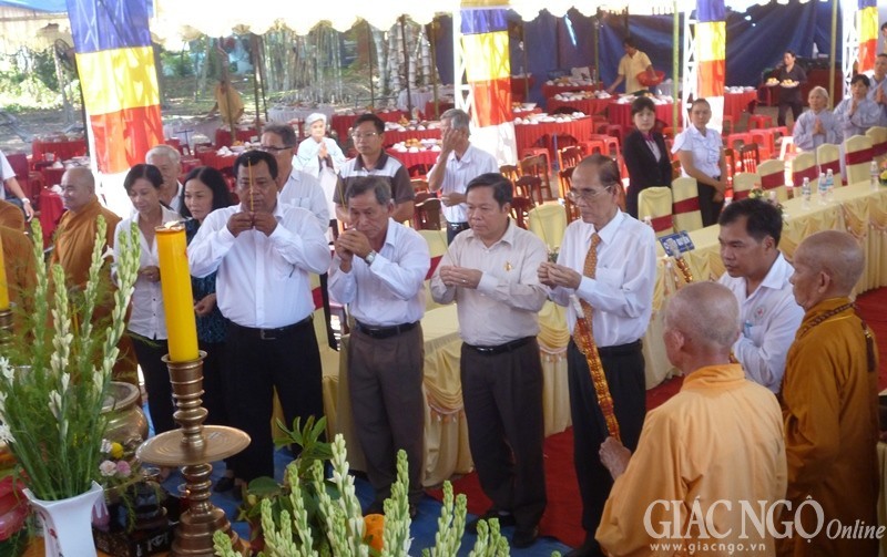 Bình Dương: Chùa Phước An đặt đá đại trùng tu ảnh 2 P1010428.jpg