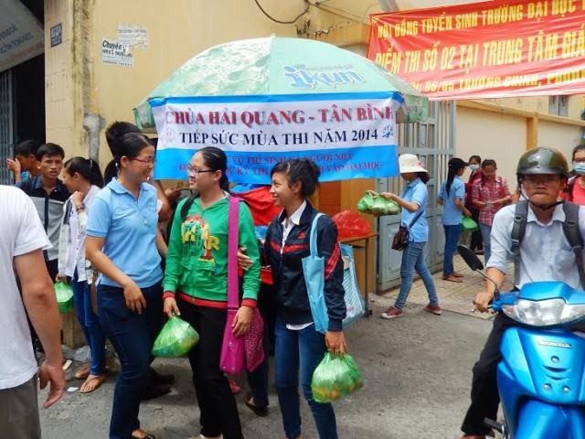 TP.HCM: Chùa Hải Quang tiếp sức mùa thi ảnh 1 tsmt. hai quang.jpg