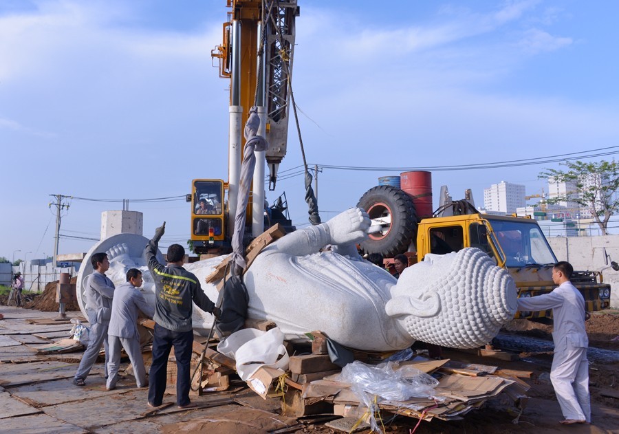 Ton tuong A Di Da (2).jpg