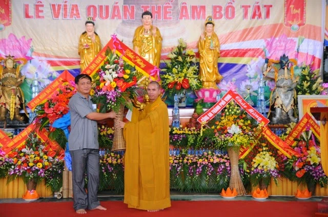 CỔNG CHÙA PHỔ MÖN NGHI LIÊN MANG NÉT KIẾN TRÚC TRUYỀN THỐNG