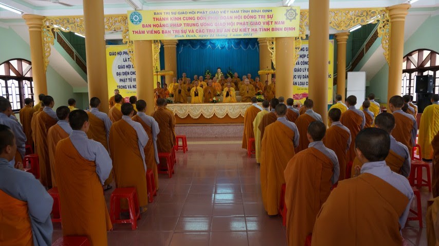 Ban Hoằng pháp T.Ư thăm trường hạ tỉnh Bình Định ảnh 2 bd 2.jpg