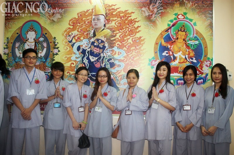 Hơn 400 thanh thiếu niên đến với "Bông hồng cài áo" ảnh 11 ANH QA (14).jpg