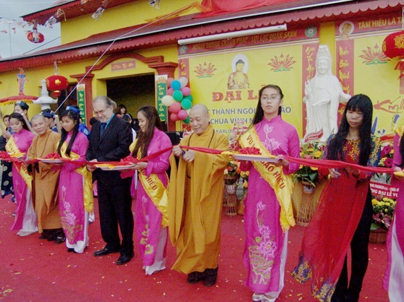 anh chua VN 1.jpg