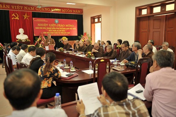 Ban Văn hóa T.Ư làm việc tại 4 tỉnh phía Bắc ảnh 3 bac kan 2.jpg