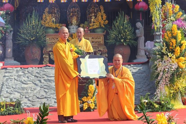 Khánh thành và bổ nhiệm trụ trì chùa Hang ảnh 5 IMG_0570.jpg