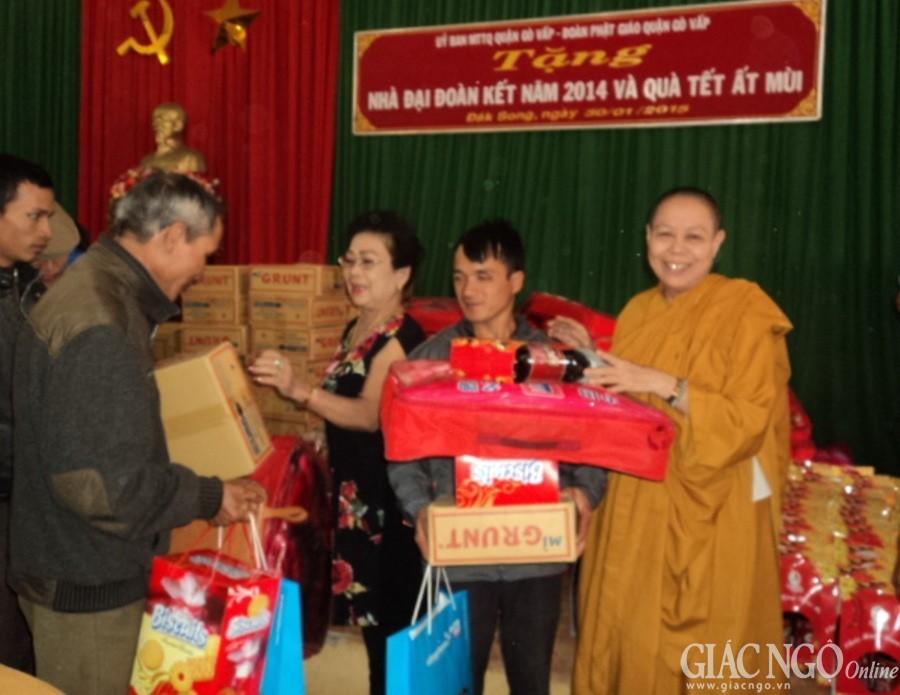 Tấm lòng vì người nghèo ảnh 1 ANH PD.jpg