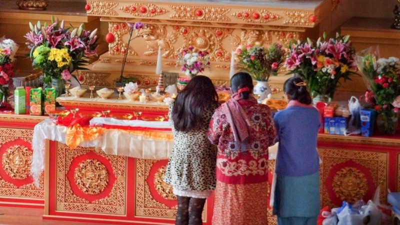 Không khí đón Tết tại các ngôi chùa trên thế giới ảnh 12 Hinh 12.jpg