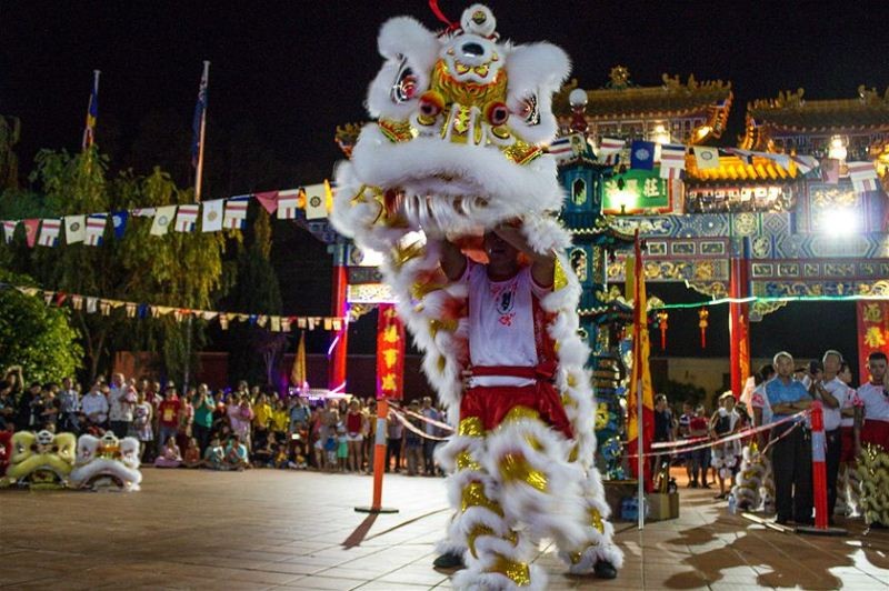 Không khí đón Tết tại các ngôi chùa trên thế giới ảnh 8 Hinh 8.jpg