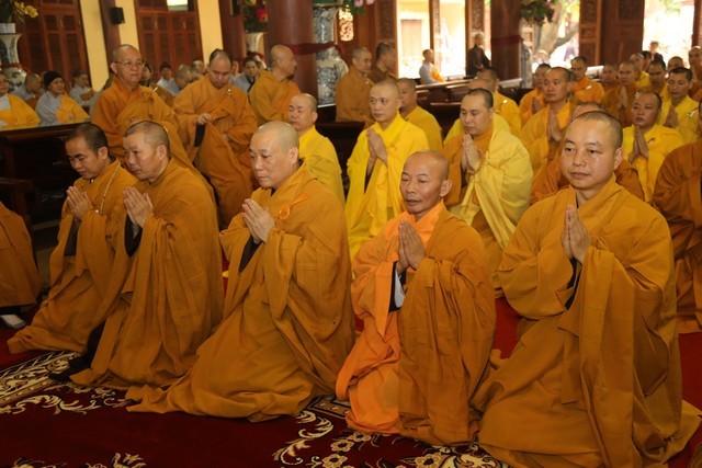 Lễ húy kỵ Đức Trưởng lão Hòa thượng Đệ nhị Pháp chủ ảnh 2 hanoi 3.jpg
