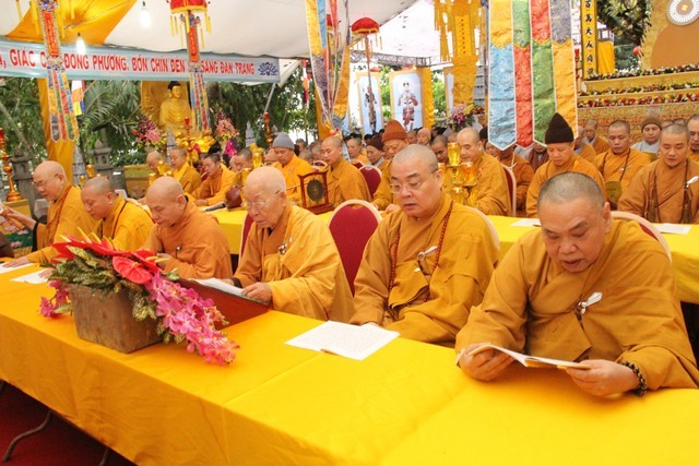 Hà Nội: Chùa Trấn Quốc tạ đàn Dược Sư ảnh 2 tran quoc 6.jpg