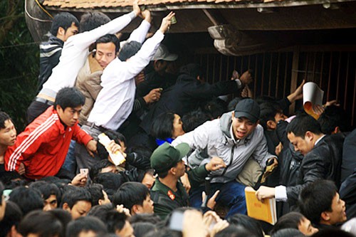 “Cướp có văn hóa” hay phá phách? ảnh 2 tranh cuop loc2.jpg