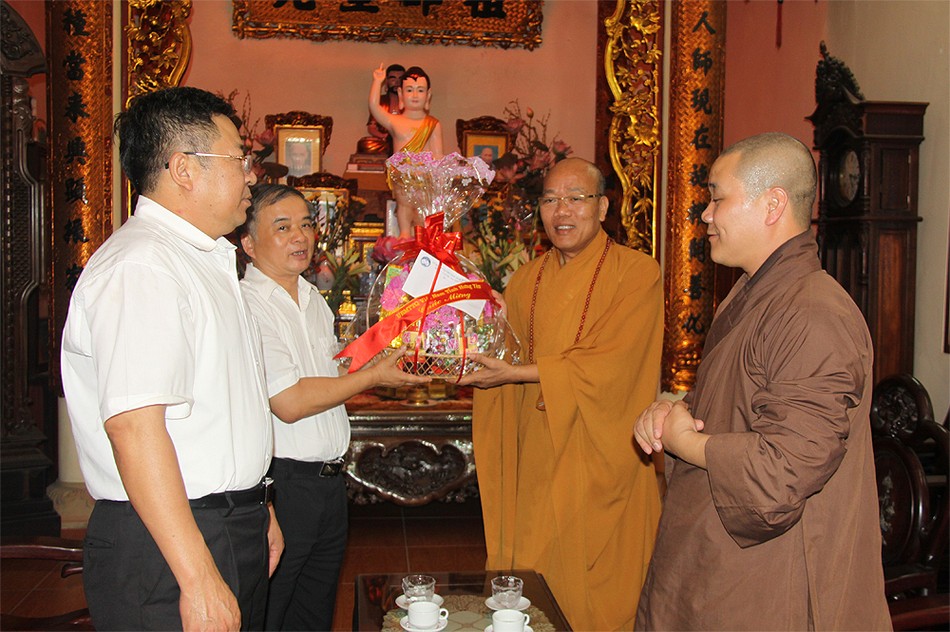 UBMTTQVN tỉnh Hưng Yên chúc mừng Phật đản PG tỉnh ảnh 2 hung yen 1.jpg