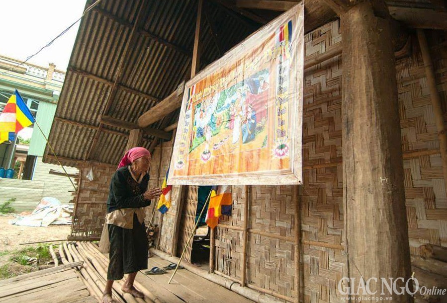 Buôn làng hân hoan đón mừng Phật đản ảnh 7 h7.jpg