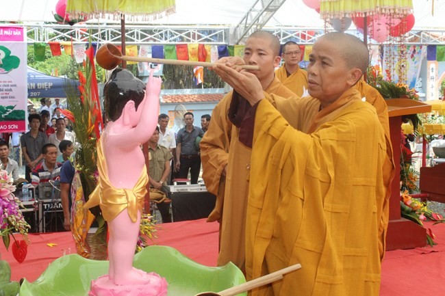 PG H.Quốc Oai và Q.Thanh Xuân tổ chức Phật đản ảnh 3 quoc oai 3.jpg