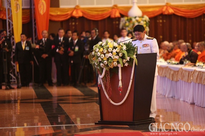 Công chúa Thái Lan dự Vesak, cúng dường chư Tăng ảnh 2 1 cchua07.jpg