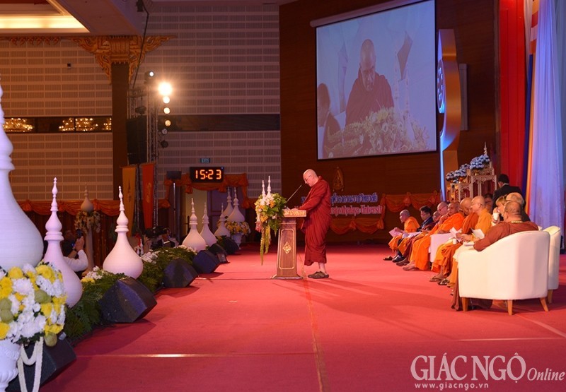 Công chúa Thái Lan dự Vesak, cúng dường chư Tăng ảnh 5 1 cchua10.jpg